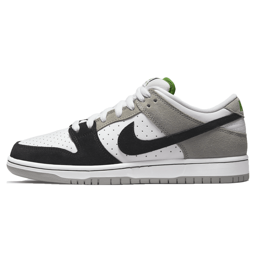 Nike Dunk Low SB 'Chlorophyll'- Streetwear Fashion - ellesey.com