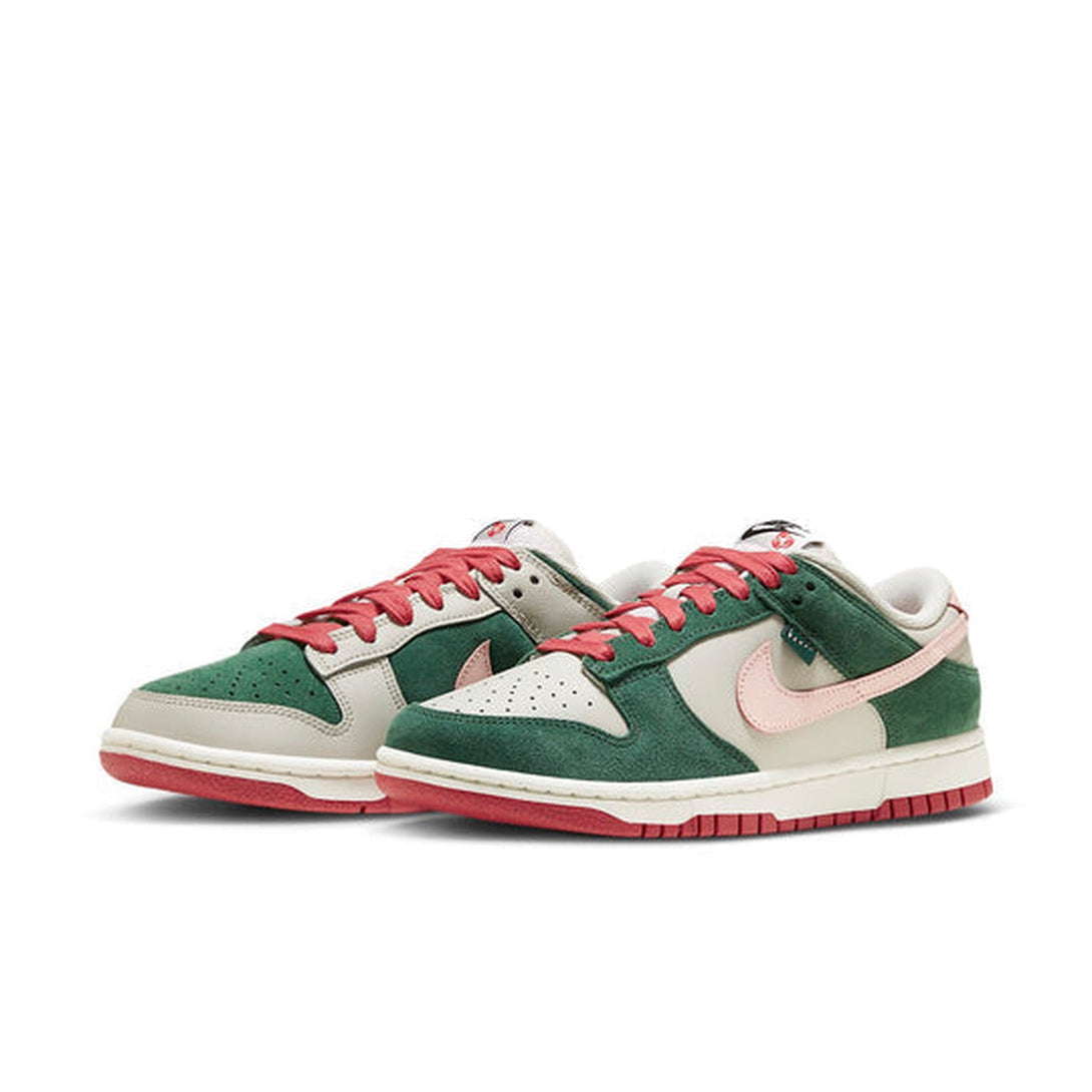 Nike Dunk Low SE 'All Petals United'- Streetwear Fashion - ellesey.com