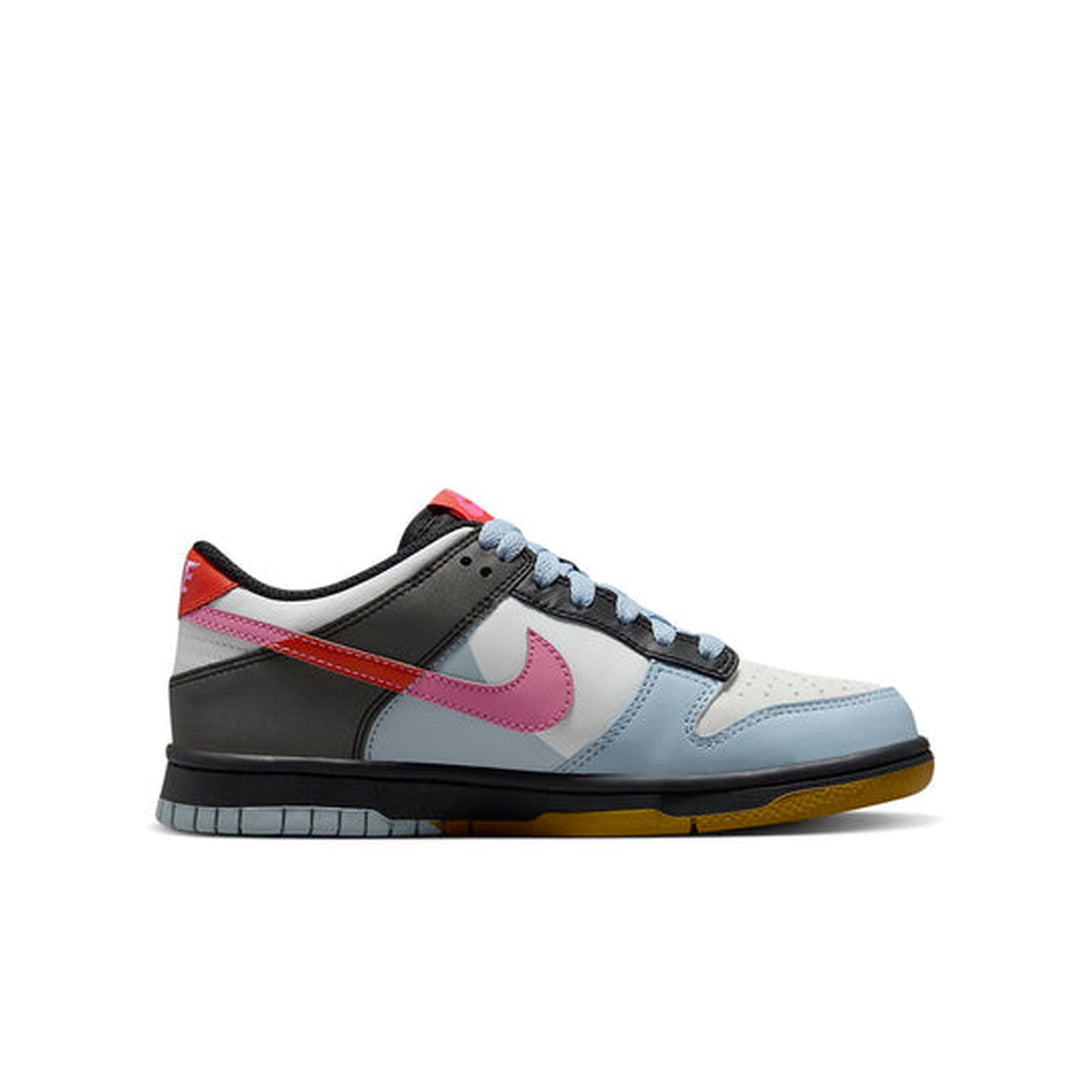 Nike Dunk Low SE 'Dance'- Streetwear Fashion - ellesey.com