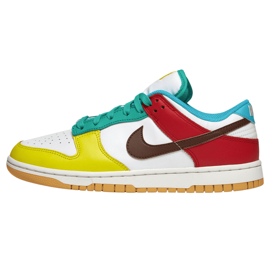 Nike Dunk Low SE 'Free.99 - White'- Streetwear Fashion - ellesey.com