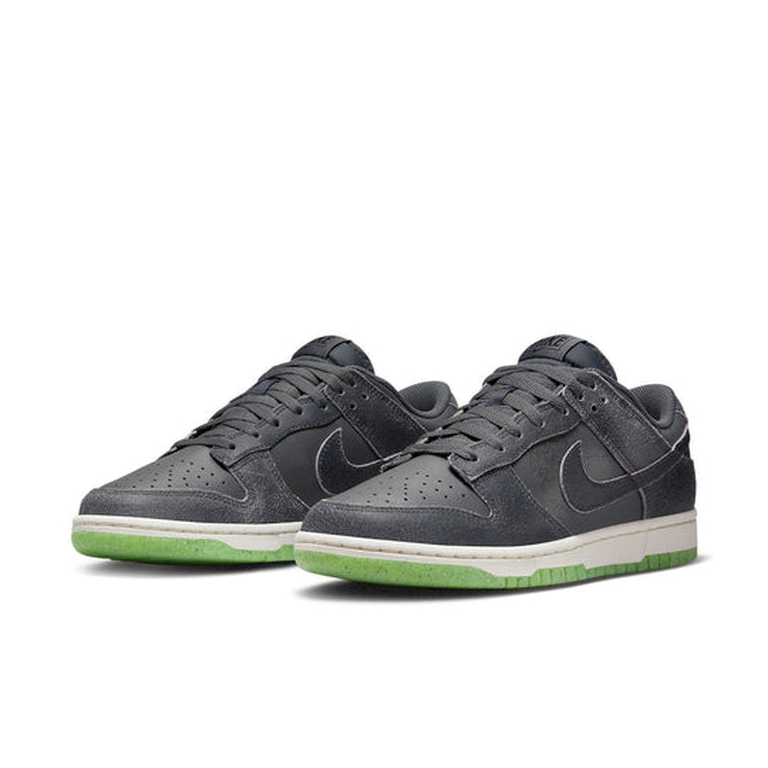 Nike Dunk Low SE 'Halloween - Cauldron'- Streetwear Fashion - ellesey.com