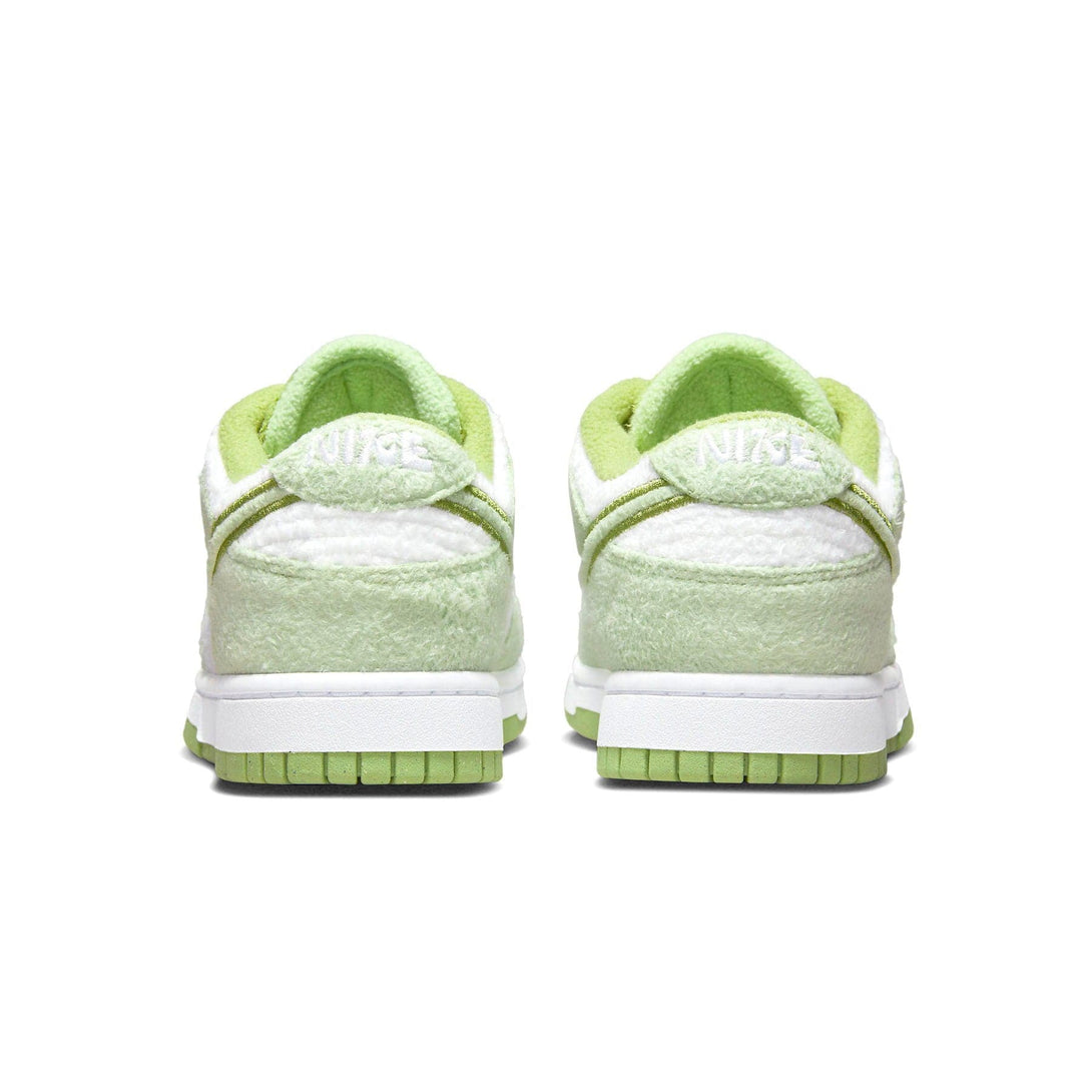 Nike Dunk Low SE Wmns 'Fleece - Honeydew'- Streetwear Fashion - ellesey.com