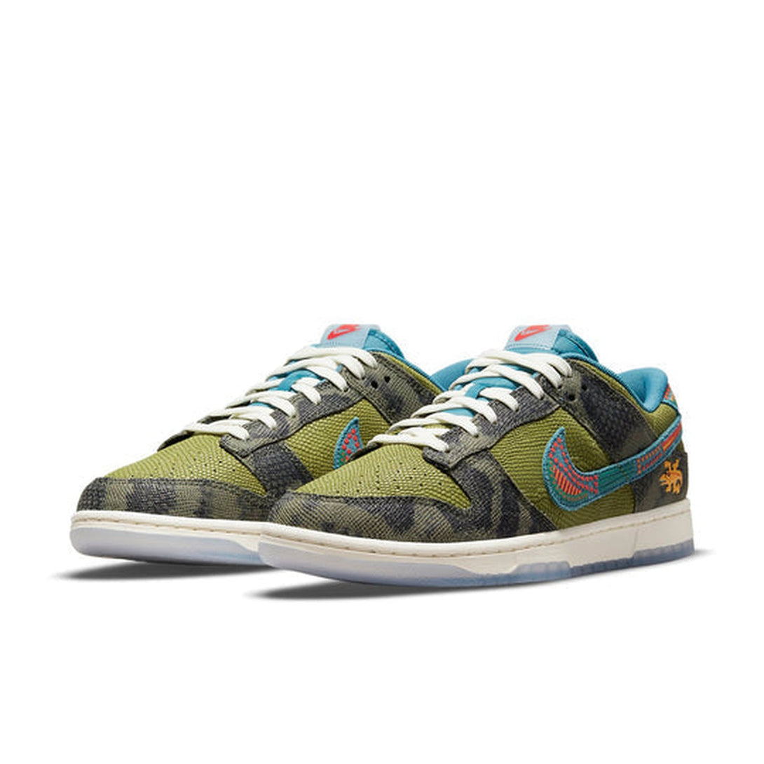 Nike Dunk Low 'SiEMPRE Familia'- Streetwear Fashion - ellesey.com