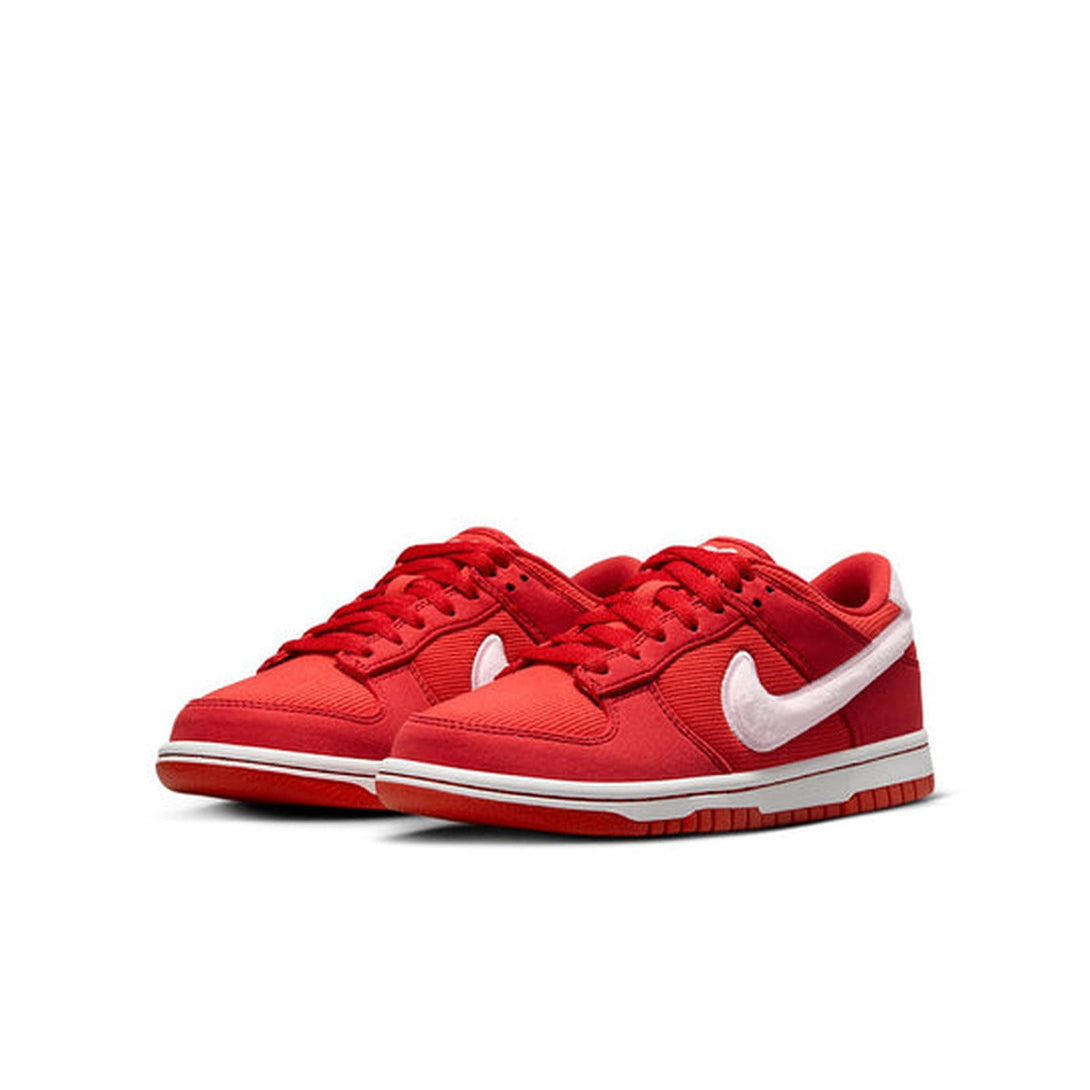 Nike Dunk Low 'Valentine's Day 2024'- Streetwear Fashion - ellesey.com