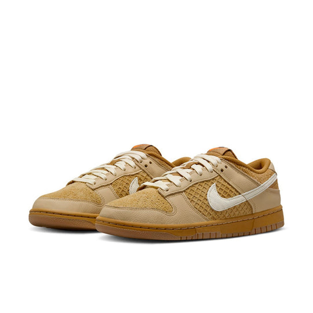 Nike Dunk Low 'Waffle'- Streetwear Fashion - ellesey.com