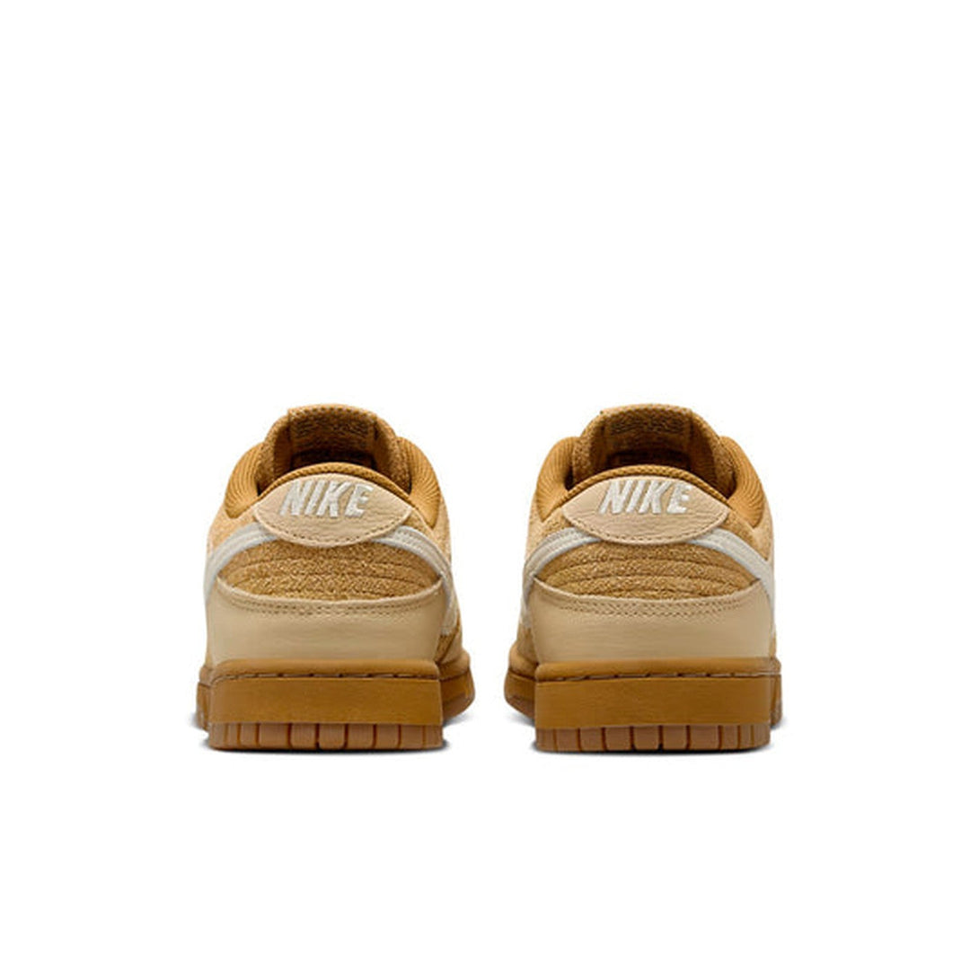 Nike Dunk Low 'Waffle'- Streetwear Fashion - ellesey.com