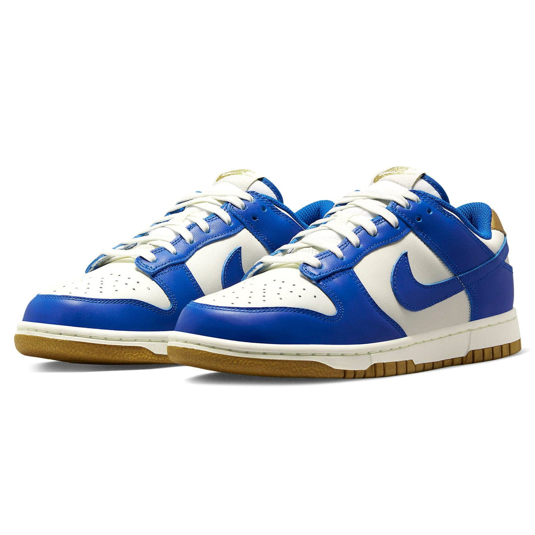 Nike Dunk Low Wmns 'Kansas City Royals'- Streetwear Fashion - ellesey.com