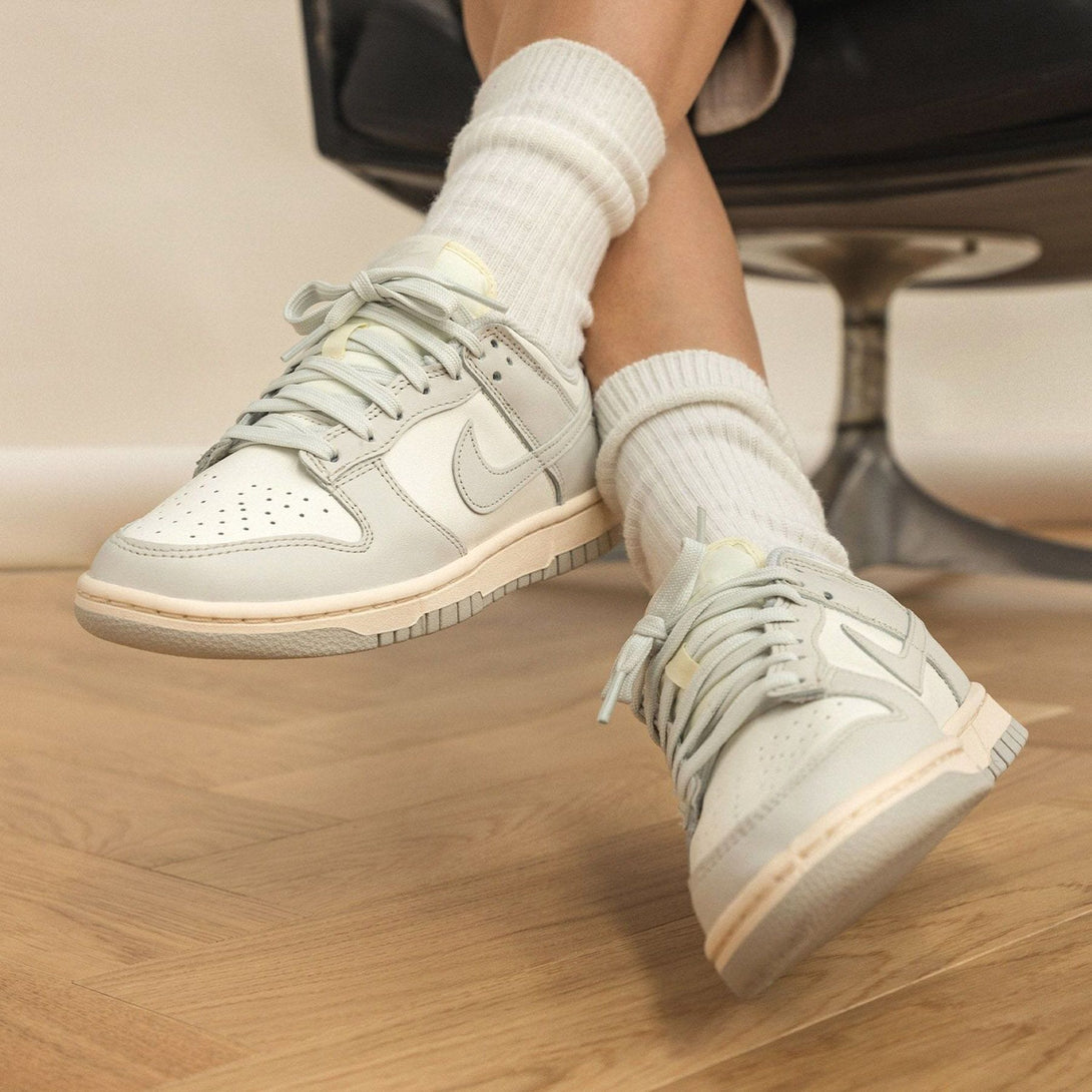 Nike Dunk Low Wmns 'Light Bone'- Streetwear Fashion - ellesey.com