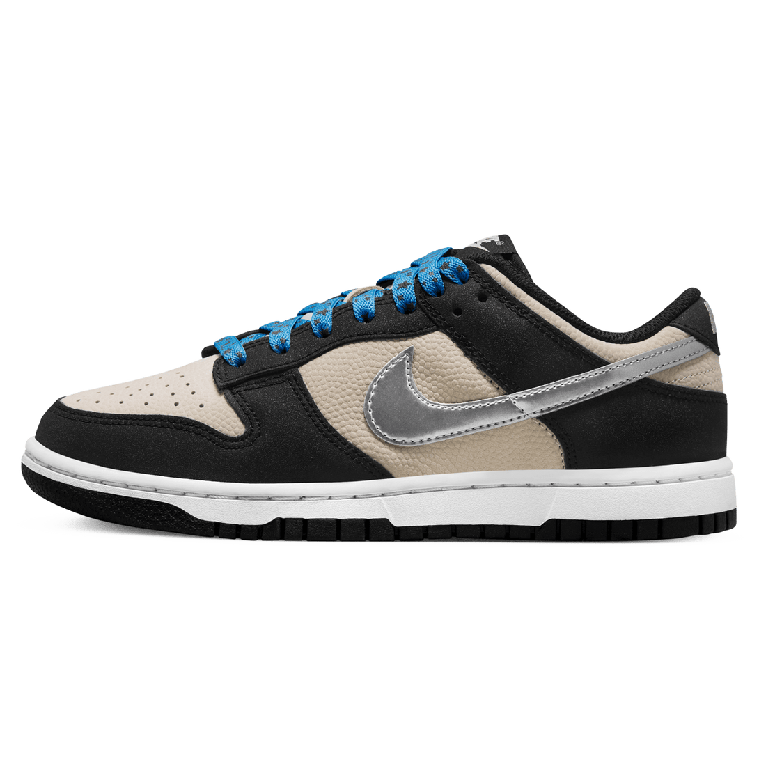 Nike Dunk Low Wmns 'Starry Laces'- Streetwear Fashion - ellesey.com