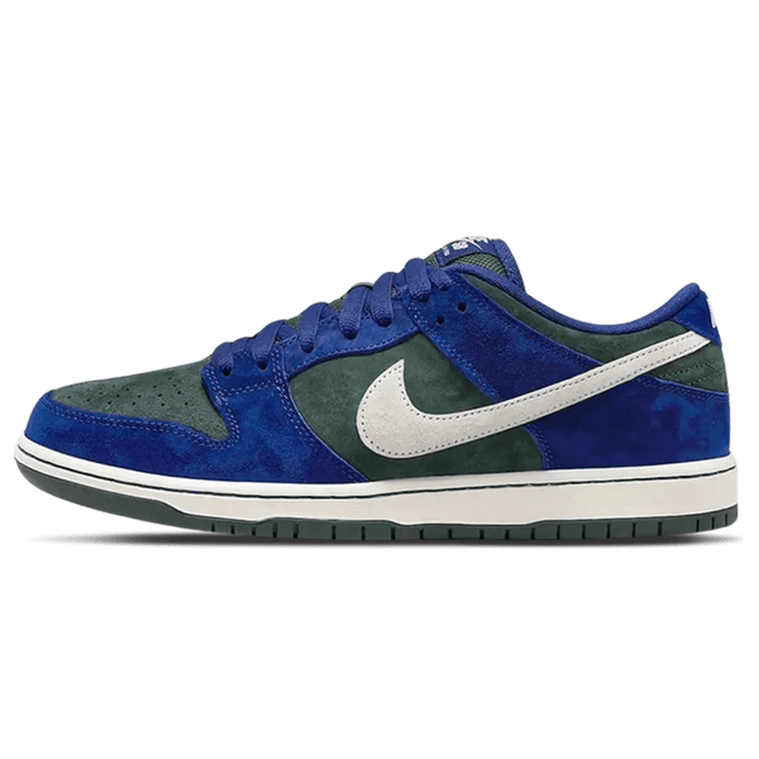 Nike Dunk SB Low 'Deep Royal Blue'- Streetwear Fashion - ellesey.com