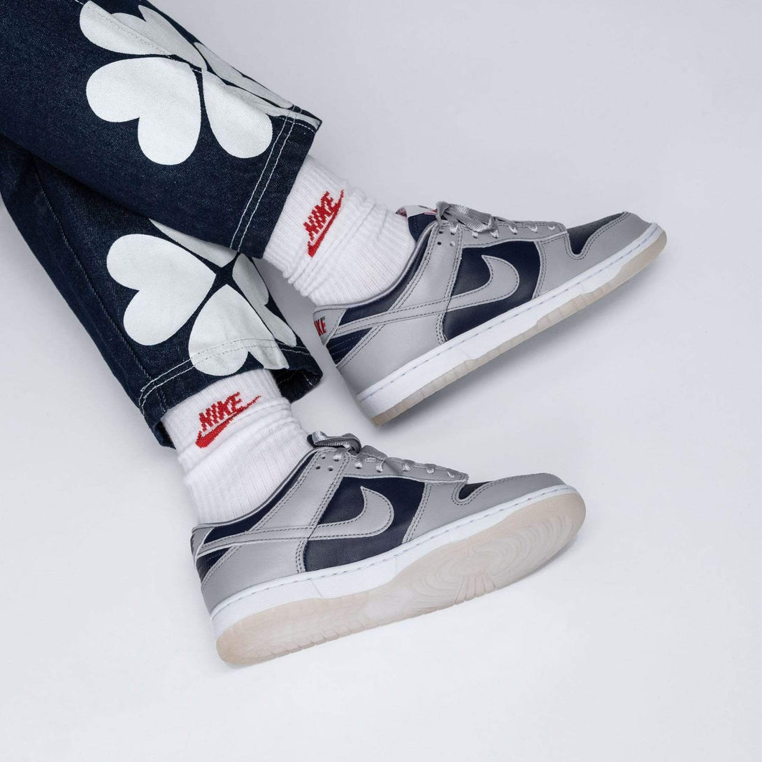 Nike Dunk Wmns Low SP 'College Navy'- Streetwear Fashion - ellesey.com