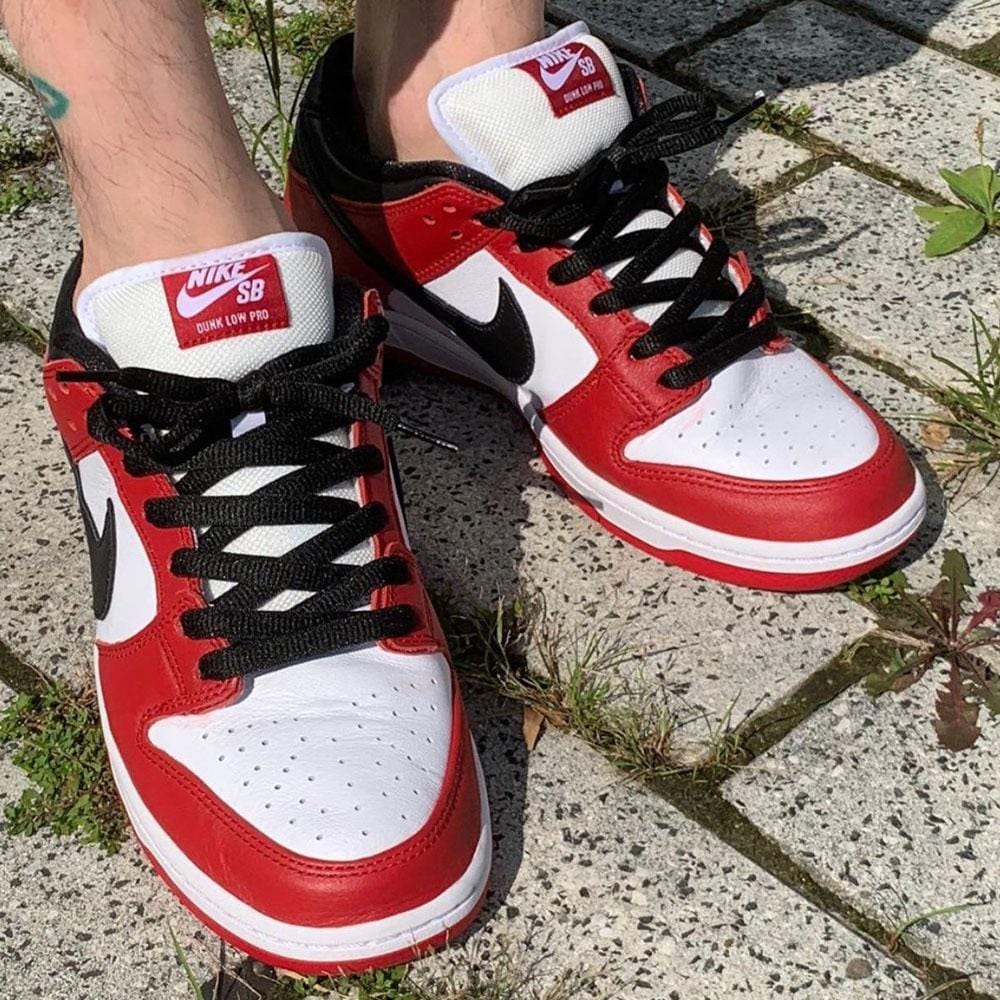 Nike SB Dunk Low Chicago- Streetwear Fashion - ellesey.com