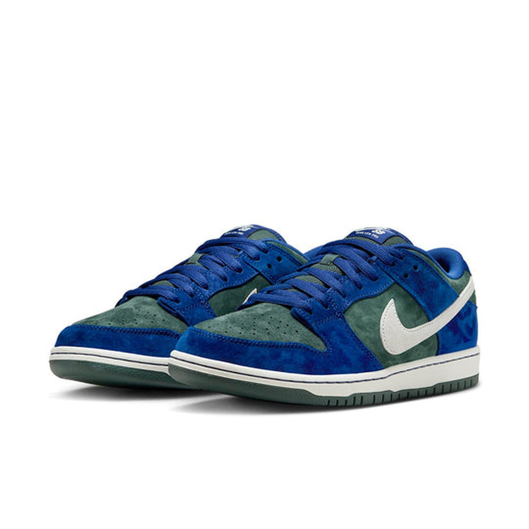 Nike SB Dunk Low 'Deep Royal Blue'- Streetwear Fashion - ellesey.com