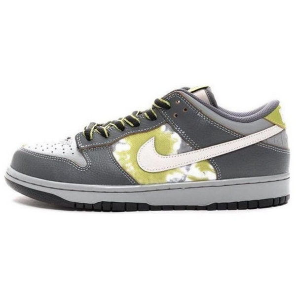 Nike x HUF SB Dunk Low 'Wait, What!?' Friends & Family- Streetwear Fashion - ellesey.com