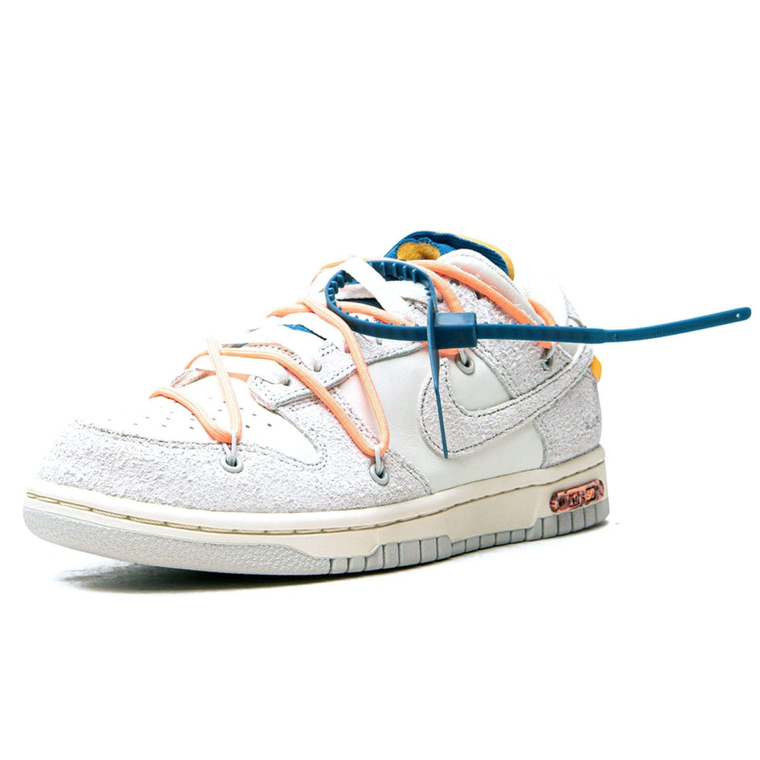 Off-White x Nike Dunk Low 'Lot 19 of 50'- Streetwear Fashion - ellesey.com