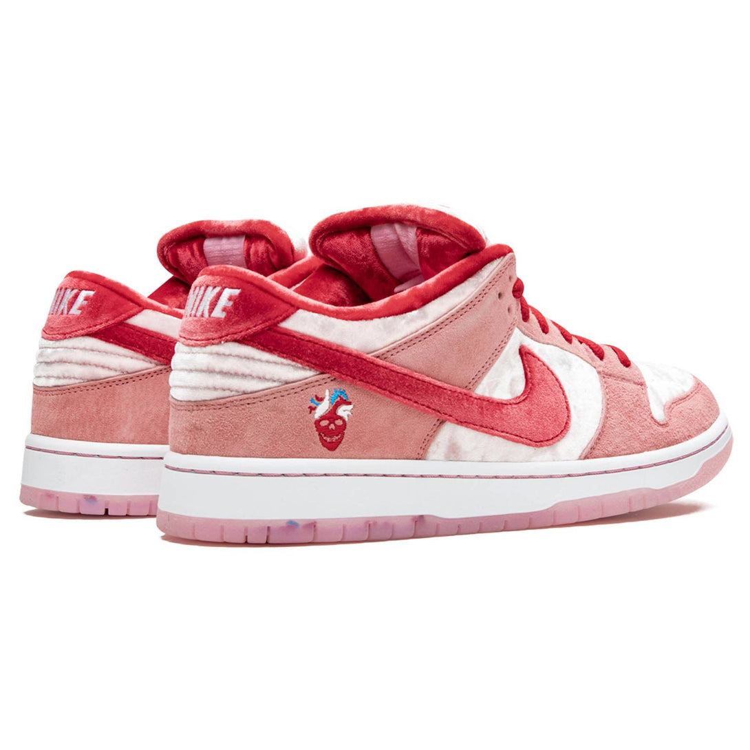 StrangeLove x Nike Dunk Low SB 'Valentine's Day'- Streetwear Fashion - ellesey.com