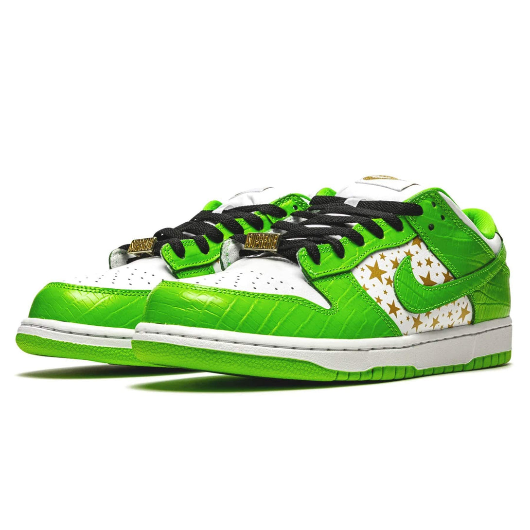 Supreme x Nike Dunk Low OG SB QS ‘Mean Green’- Streetwear Fashion - ellesey.com