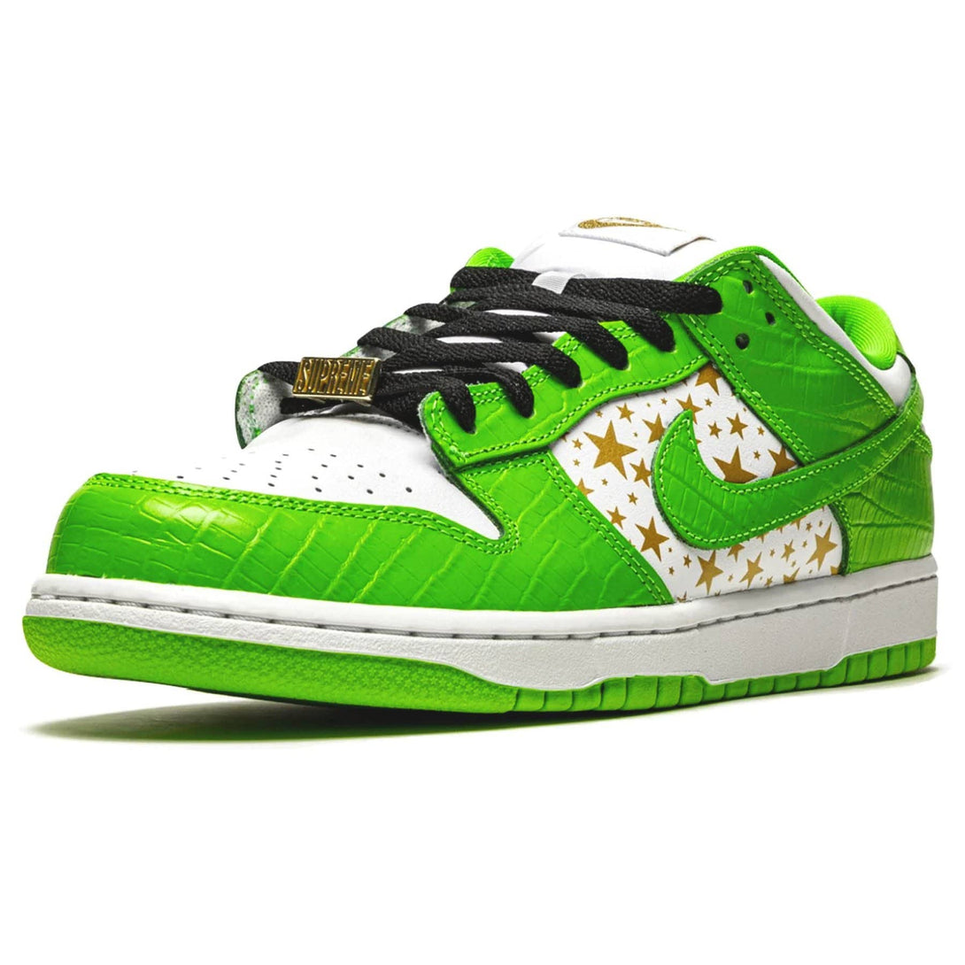 Supreme x Nike Dunk Low OG SB QS ‘Mean Green’- Streetwear Fashion - ellesey.com